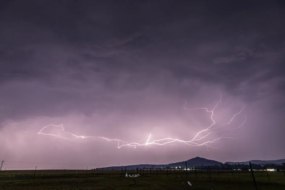 Fenomen meteorologic extrem: Cod galben de ploi și vijelii afectează România