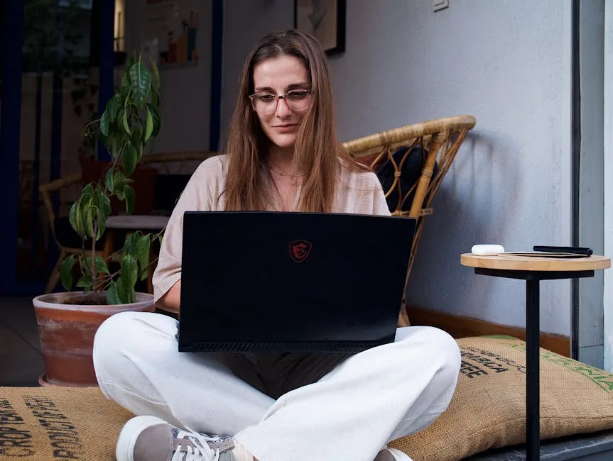MSI dezvăluie noua consolă Claw 8 EX AI+ echipată cu Intel® Arc G3 Extreme