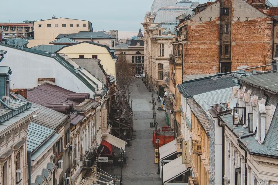 Tensiuni în București: Două evenimente opuse polarizează Capitala