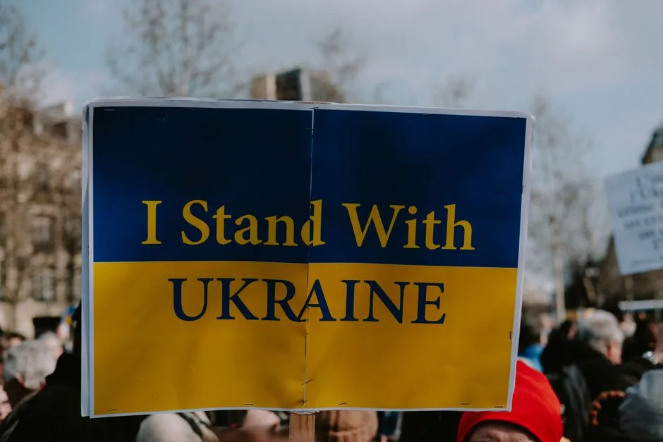 Mii de protestatari ies în stradă împotriva extremismului: reacțiile la conferința AfD din Germania