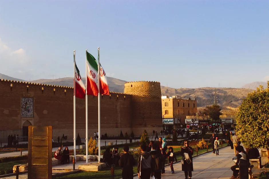 Tensiuni crescânde: Iranul sub bombardamente americane, cu peste 170 de ținte vizate