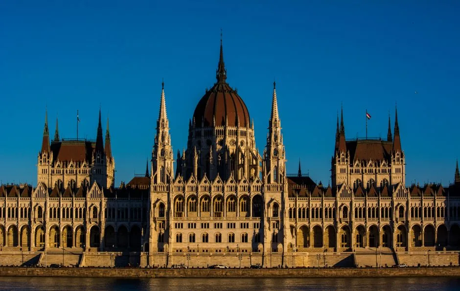 Crisisă politică în Ungaria: Demiterea președintelui Tamas Sulyok deschide noi perspective