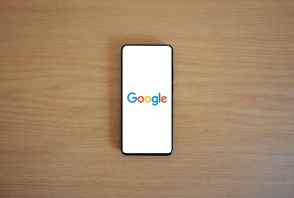 Google lansează Pixel Tag: un nou jucător în arena dispozitivelor de urmărire