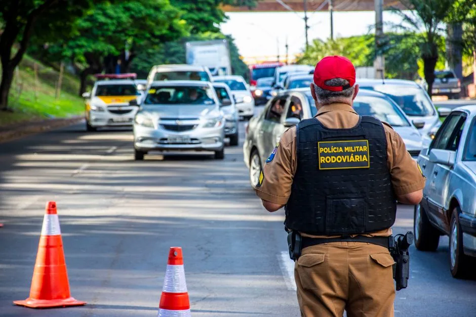 Poliția rutieră intervine cu soluții inedite pe A2 pentru fluidizarea traficului