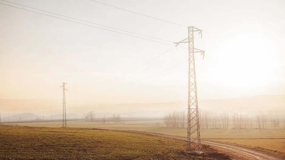 Sistemul Electroenergetic Național: Stabilitate și Provocări pe Fondul Reducerii Consumului