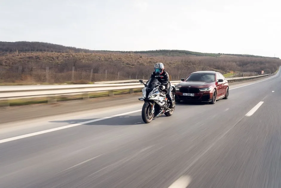 Prețul motorinei scade la pompă: economii semnificative pentru șoferii din București