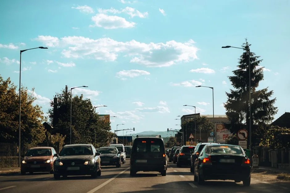 Prețurile motorinei ating cote alarmante: Apelul fostului ministru al Energiei la intervenția Guvernului