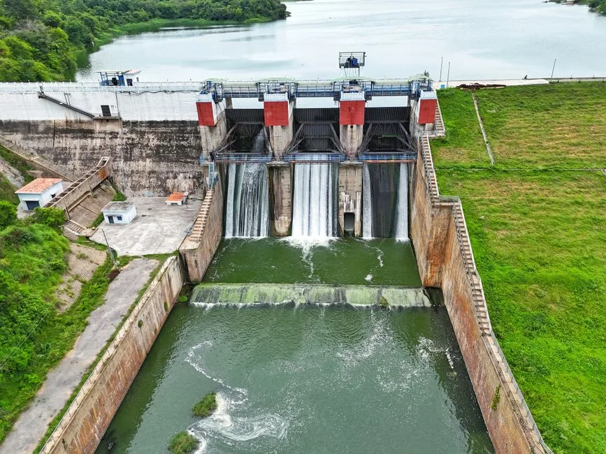 Renașterea hidroenergetică: Legea promovată de Nicușor Dan va debloca șapte hidrocentrale
