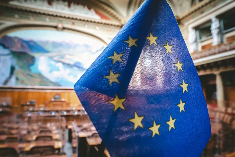 Siri AI se extinde în Europa: iOS 27.2 aduce noi limbi în beta