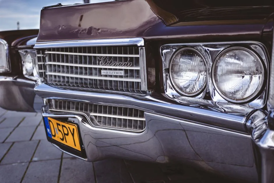 Un Cadillac Eldorado din 1973, simbol al eleganței pe patru roți, ajunge la RAR-ul din Iași