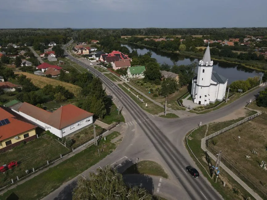 Imagini surprinzătoare cu drona prăbușită în Plauru: Localnicii contestă lipsa avertizărilor RO-Alert