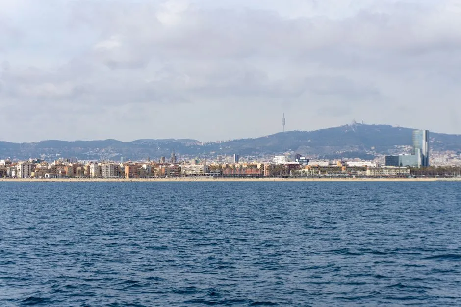 Dezastru în Catalonia: Ploile torențiale au provocat pierderi de vieți omenești