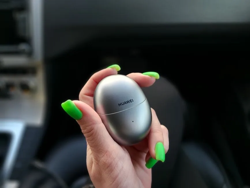 Noul HUAWEI WATCH 6: Tehnologie avansată și stil elegant pentru utilizatorii din România