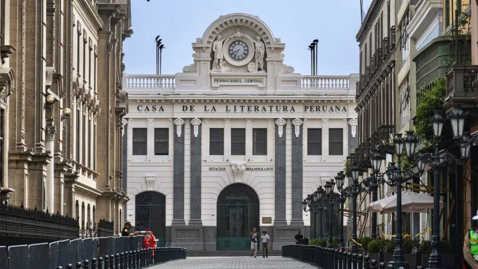 Premiul Nobel pentru Literatură 2026: Distincția care onorează creația poetăi canadiene Anne Carson