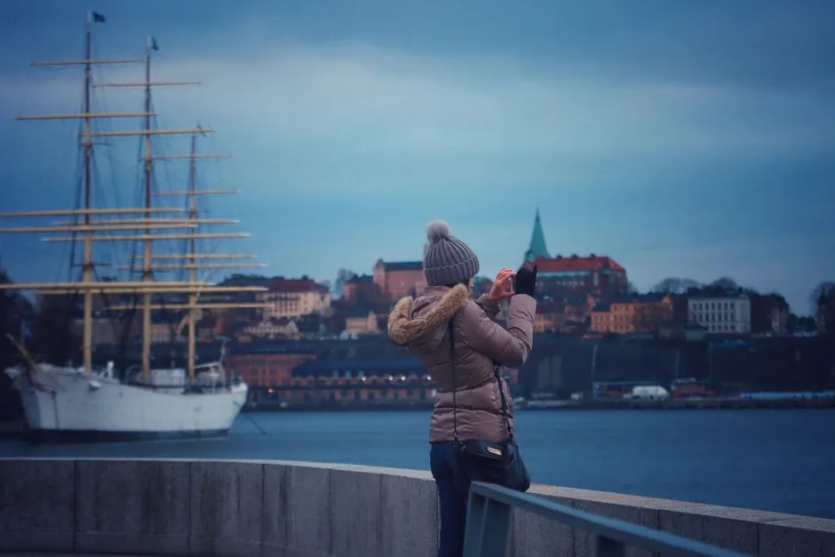 O turistă din Norvegia admiră răbdarea românilor în pelerinajul de la Iași