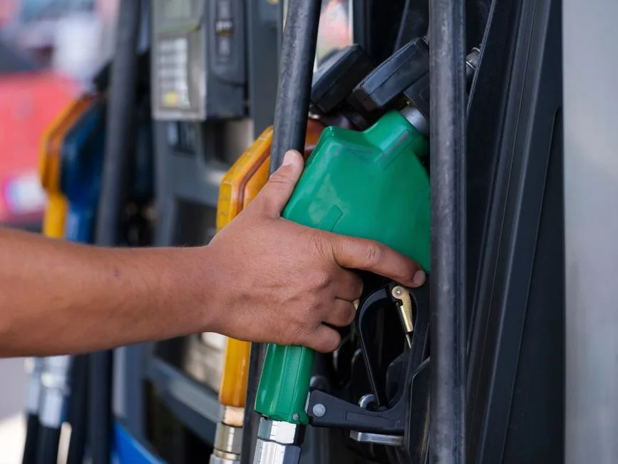 Prețurile carburanților în România: Ce trebuie să știm pe 15 octombrie