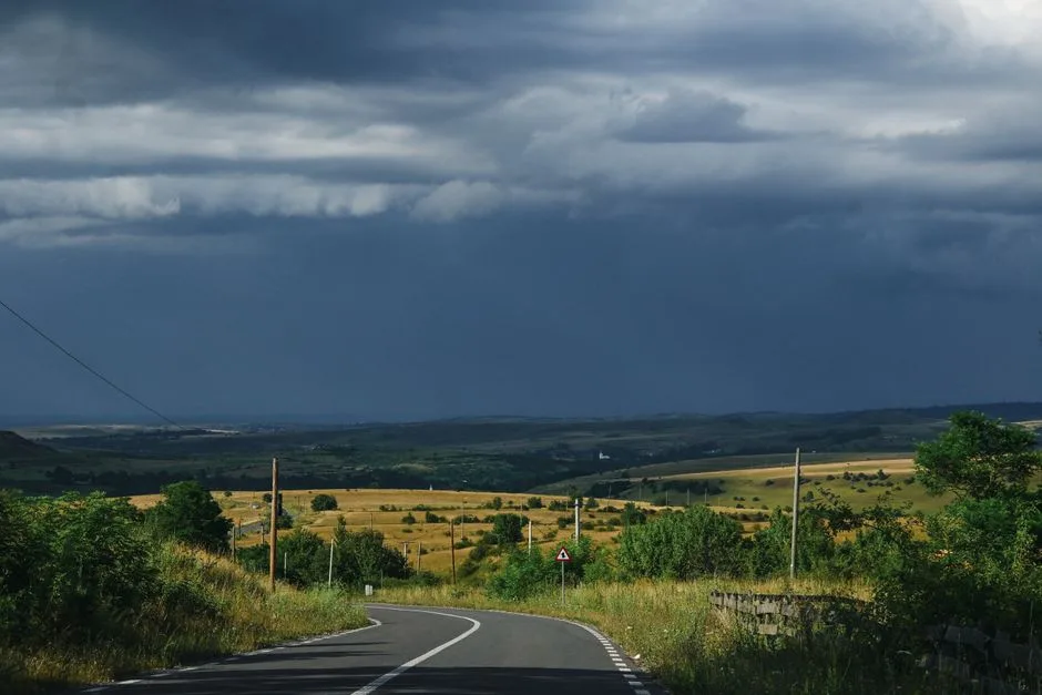 Vreme instabilă în țară: Meteorologii emit cod galben de vânt și ploi