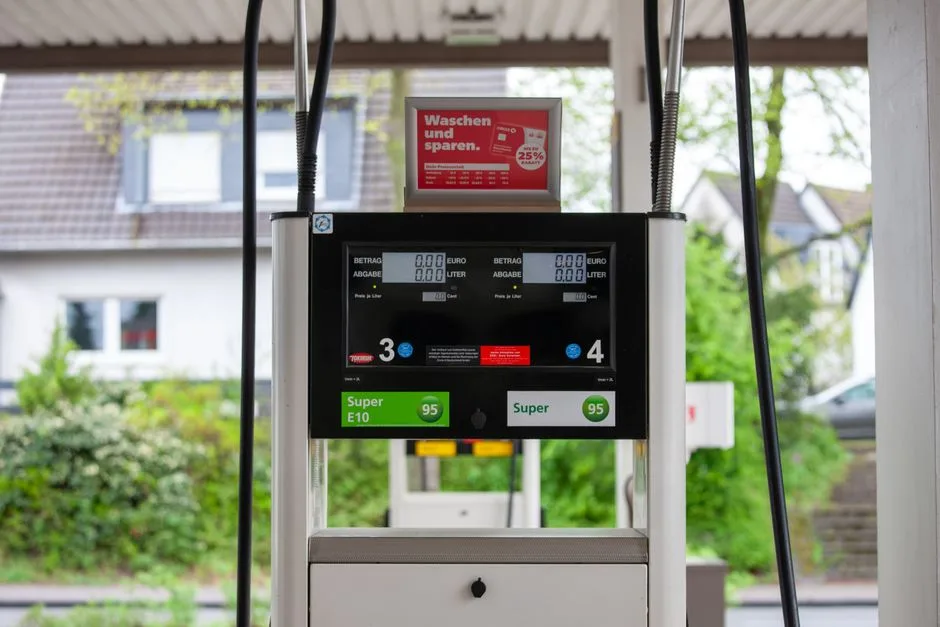 Cele mai ieftine prețuri la carburanți din România: Descoperă localitatea surpriză