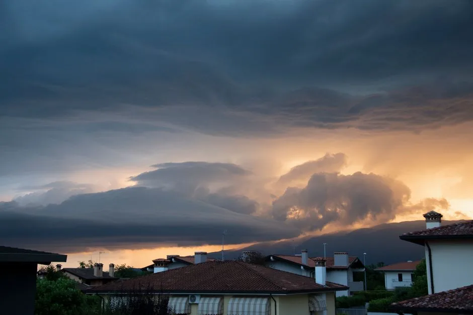 Fenomenale fenomene meteo: Localitățile din Argeș afectate de avertizările ANM