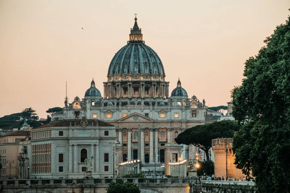 Cancerul papal: O nouă eră pentru Biserica Catolică?