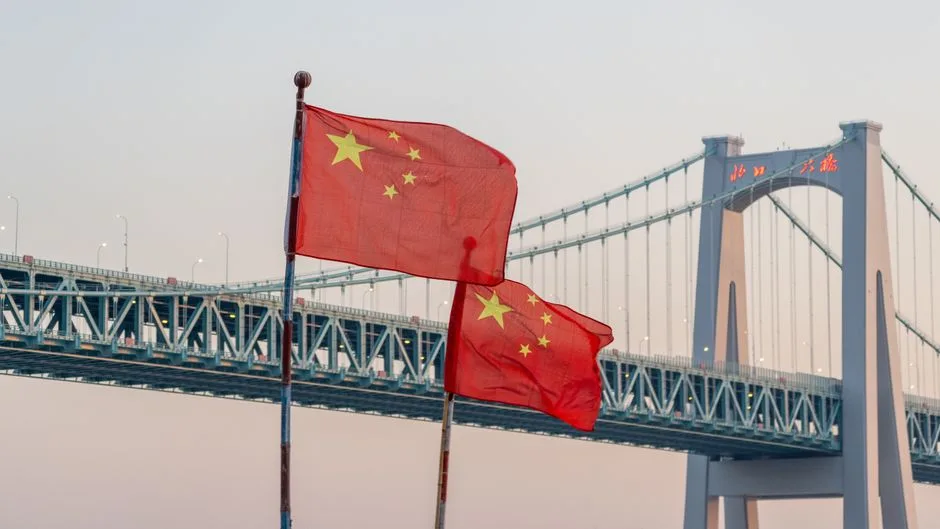 Provocări pe bursele din China: 2.400 de miliarde de dolari pierduți din cauza incertitudinilor din sectorul inteligenței artificiale