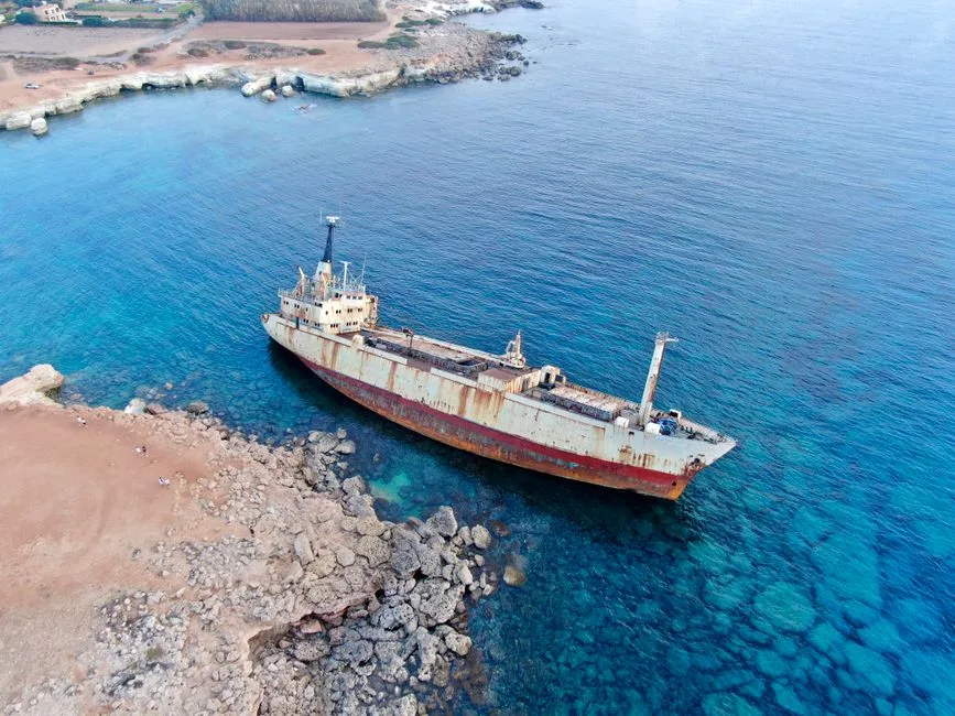 Nava cargo scufundată în Marea Neagră: riscuri ecologice și impactul asupra transportului maritim