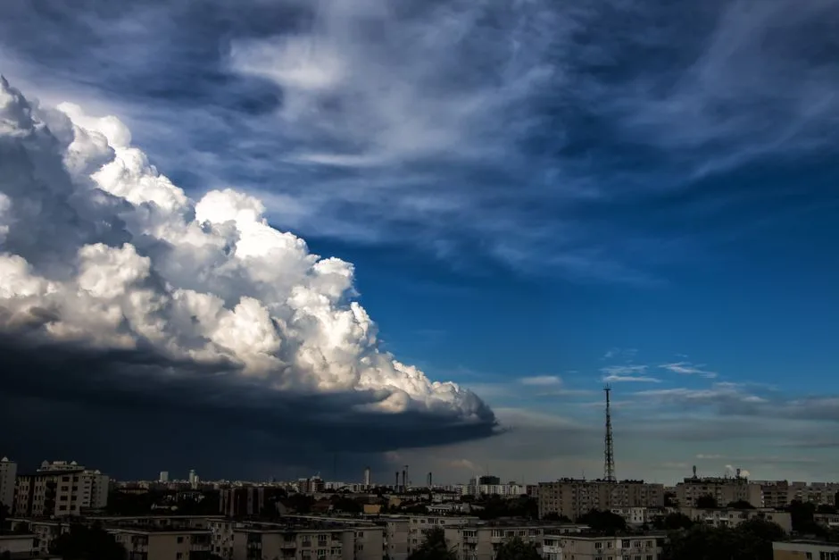 Prognoza meteo a ANM: Noiembrie începe cu precipitații și temperaturi scăzute în București și Argeș