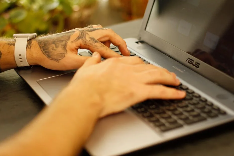 Noi reglementări pentru comerțul online din China: Eliminarea taxei românești și adoptarea normelor europene